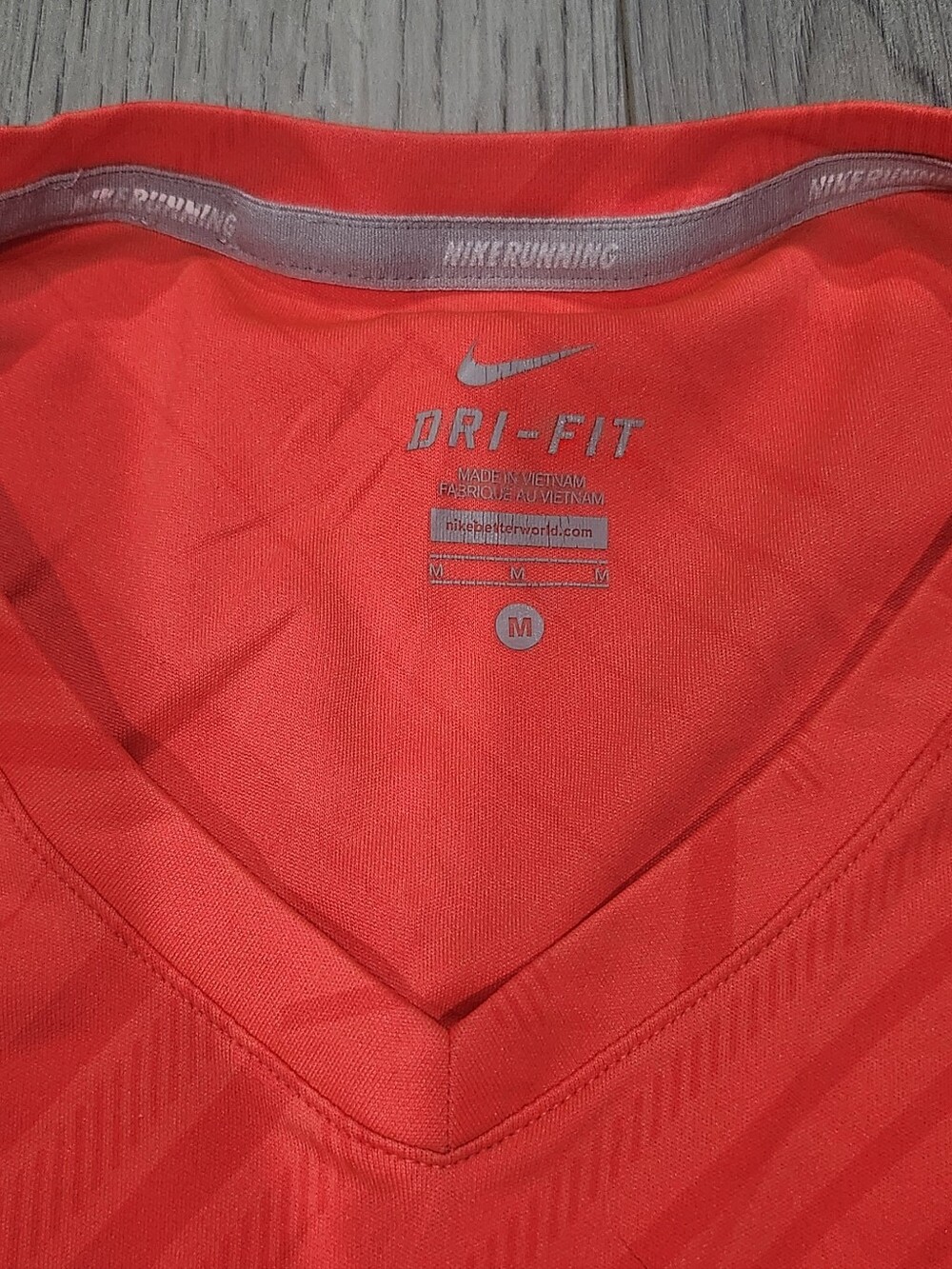 Nike Womens Long Sleeve V-Neck Athletic Shirt - Red - Picture 2 of 2